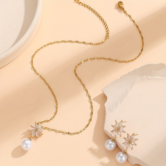 18K Gold Plated Stainless Steel Zircon Earrings & Necklace Set with Pearls - Picture 5 of 5